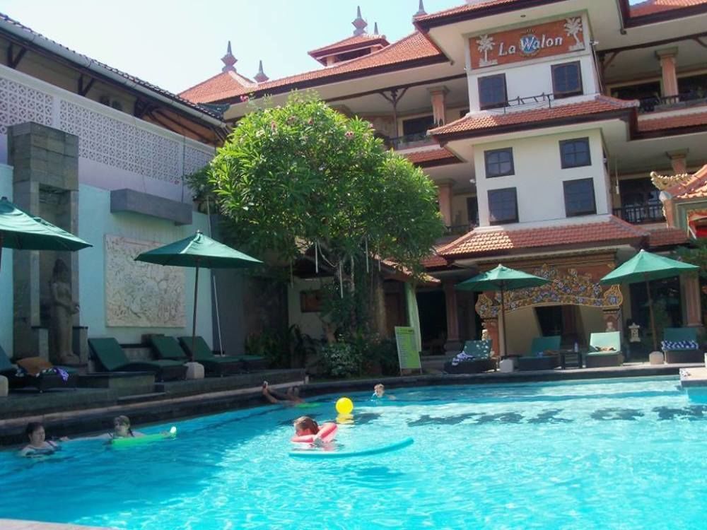 La Walon Hotel Kuta  Luaran gambar